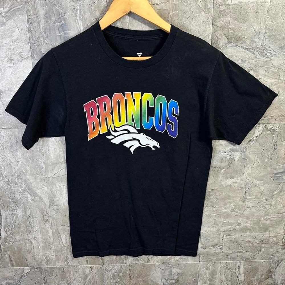 Black fanatics Denver Broncos rainbow logo tee‎ Men's Small  #NFL #Broncos